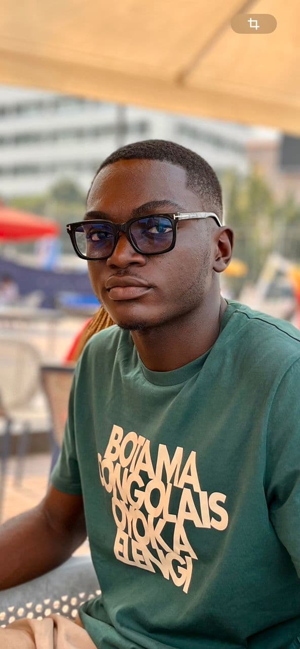 Simon Mbele